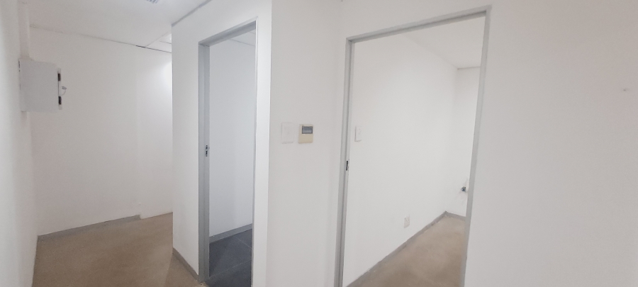 To Let commercial Property for Rent in Sonstraal Western Cape